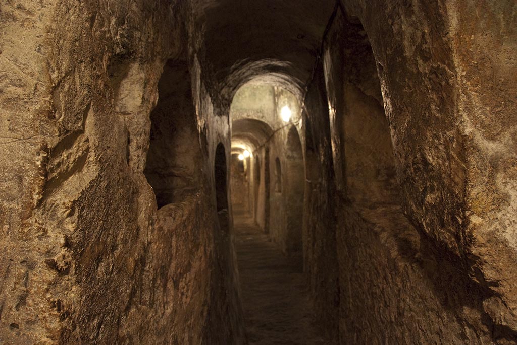1 St_Pauls_Catacombs