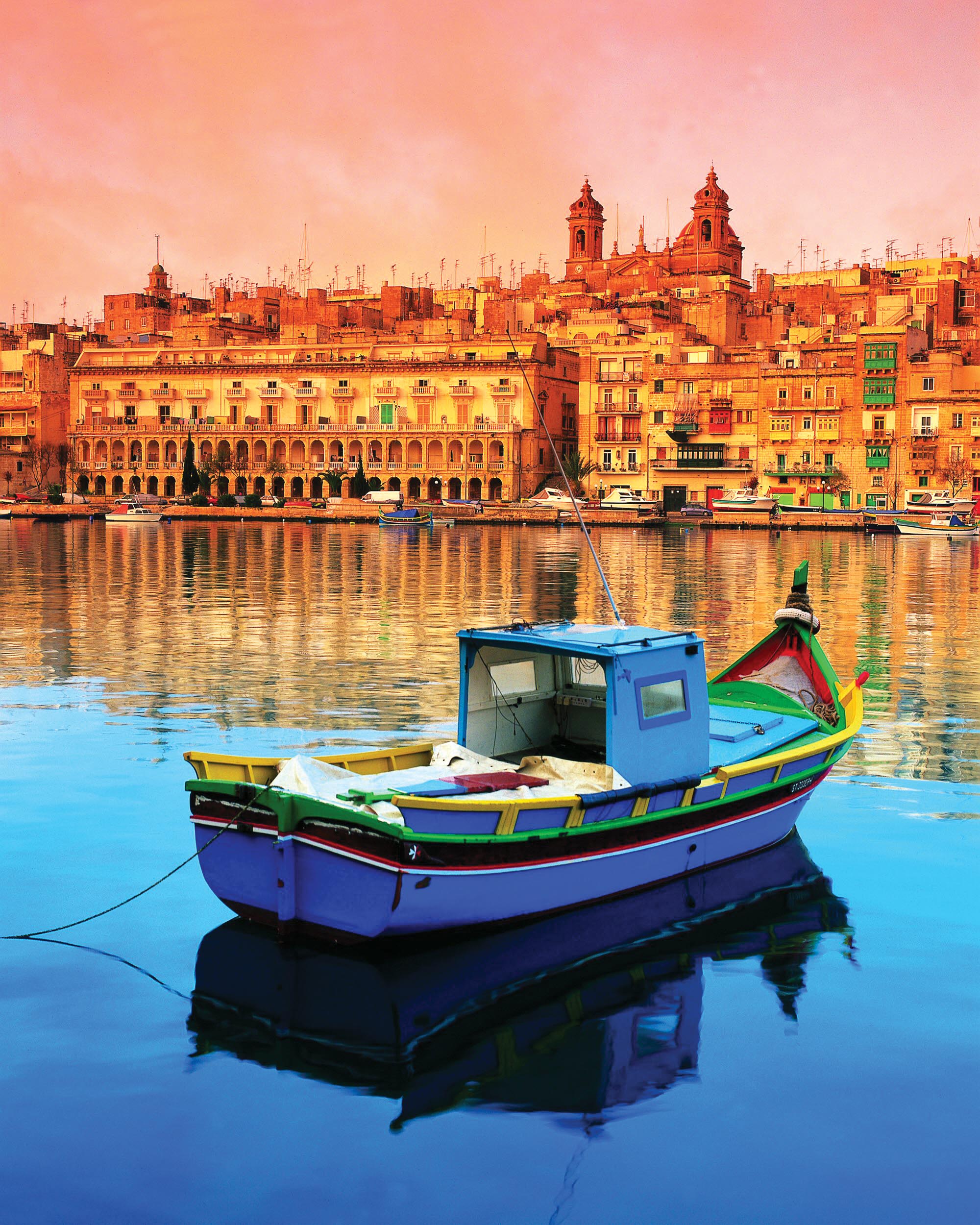 ! Traditional_Maltese_Boat__Luzzu_91