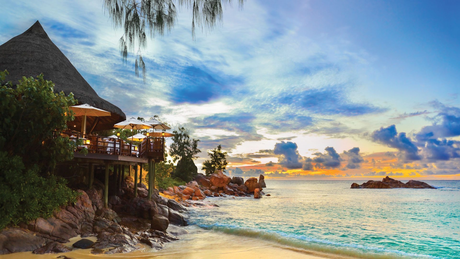 island-cafe-island-hopping-seychelles